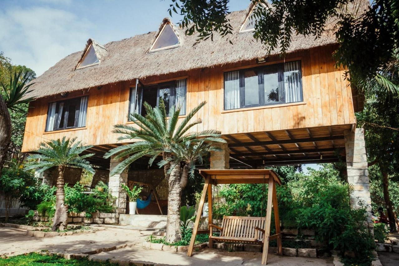 Villa Dao Hoa Vang Cam Ranh - Venuestay المظهر الخارجي الصورة